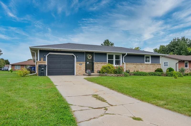 Green Bay Condo: 2713 Packerland Drive - 1680 Paulson Rd. - 1680 Paulson