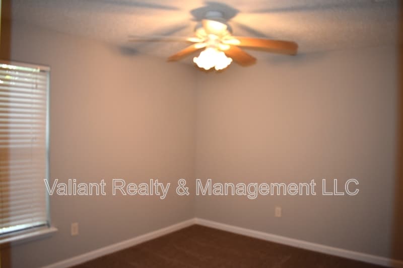 Jacksonville House: 6555 Diamond Leaf South