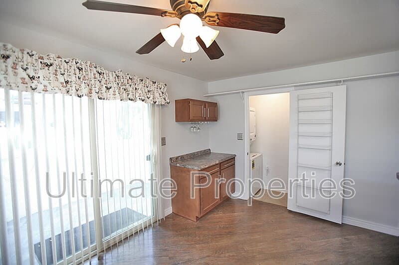 Peoria House: 8140 N 107th Ave