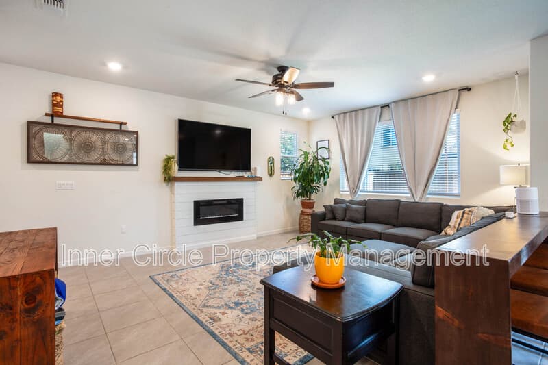 Oakley House: 169 Leprino Circle