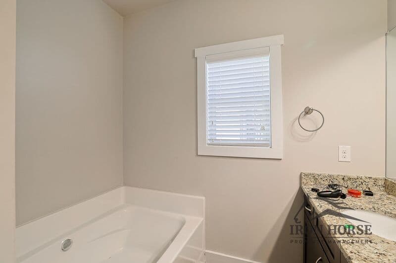 Athens House: 484 Park West Blvd