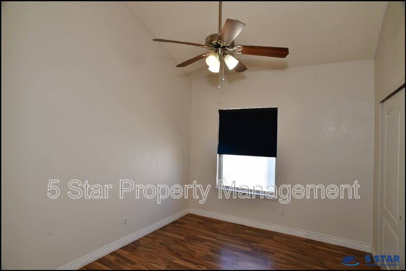 El Paso House: 12062 Ben Proctor Dr