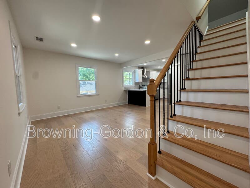 Nashville House: 331 Oriel Avenue