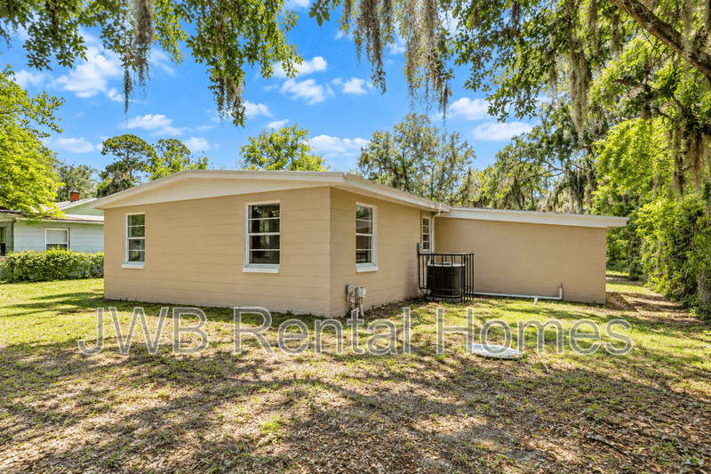 Jacksonville House: 9061 10th Ave