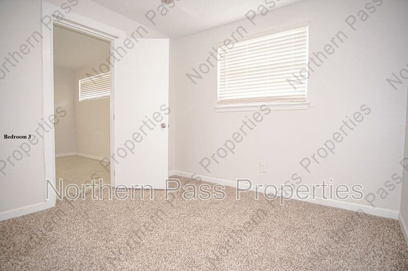 El Paso House: 4920 Alps