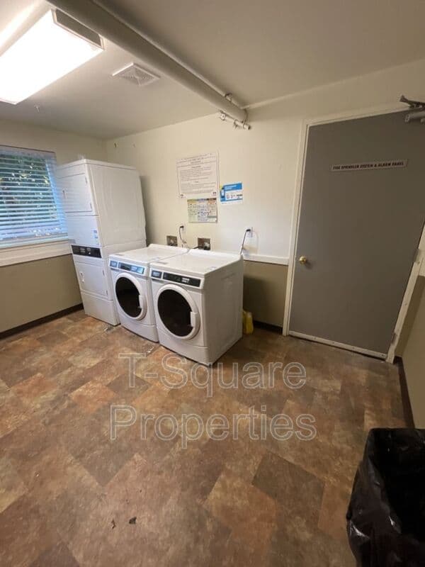 Seattle House: 7041 S 116th PL
