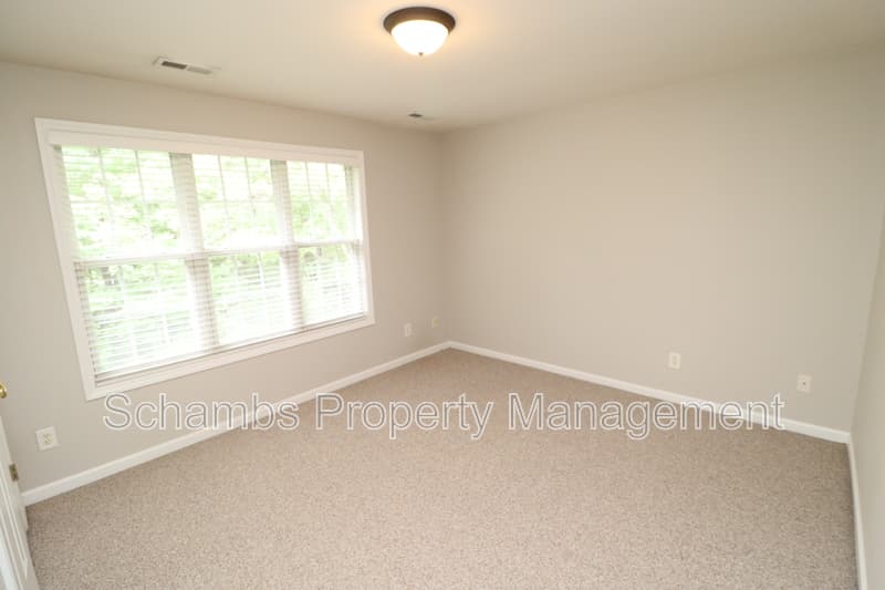 Durham House: 510 Wheeling Cir