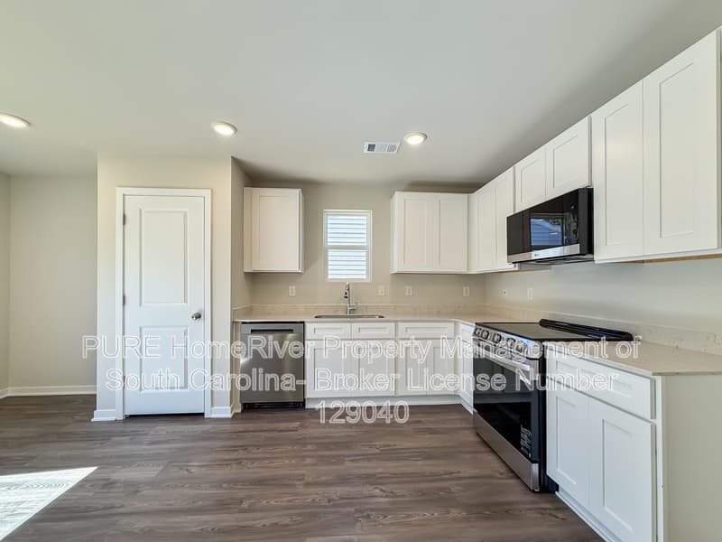 Spartanburg House: 484 Sundown Dr
