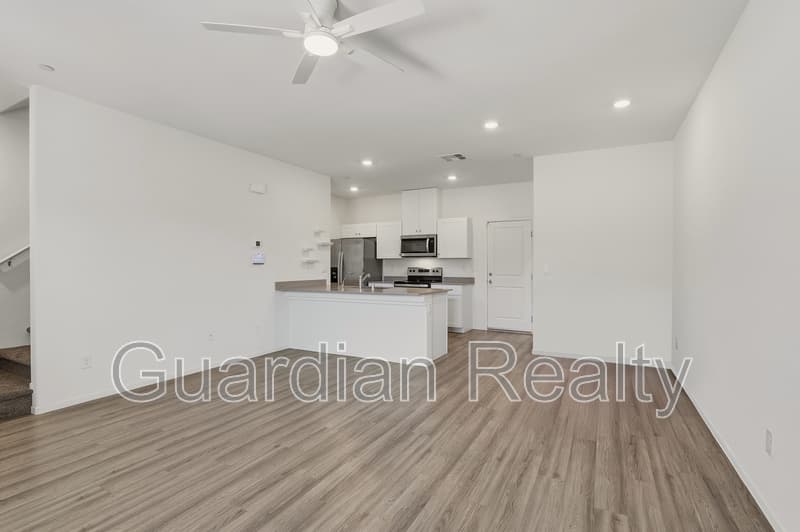 Henderson Townhome: 503 Blue Ridge Cove Ct