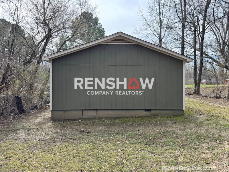 Memphis House: 822 Eyers Rd
