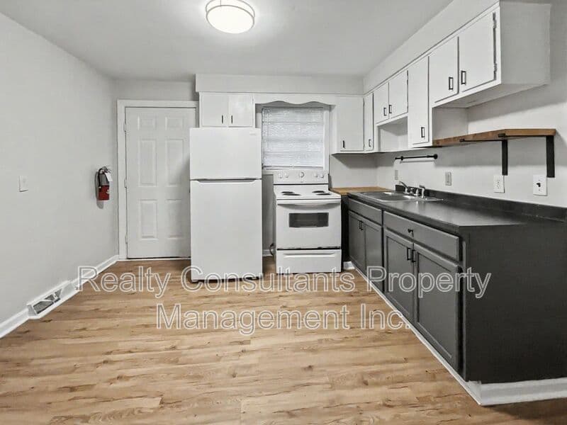 Greensboro House: 1813 Walker Avenue