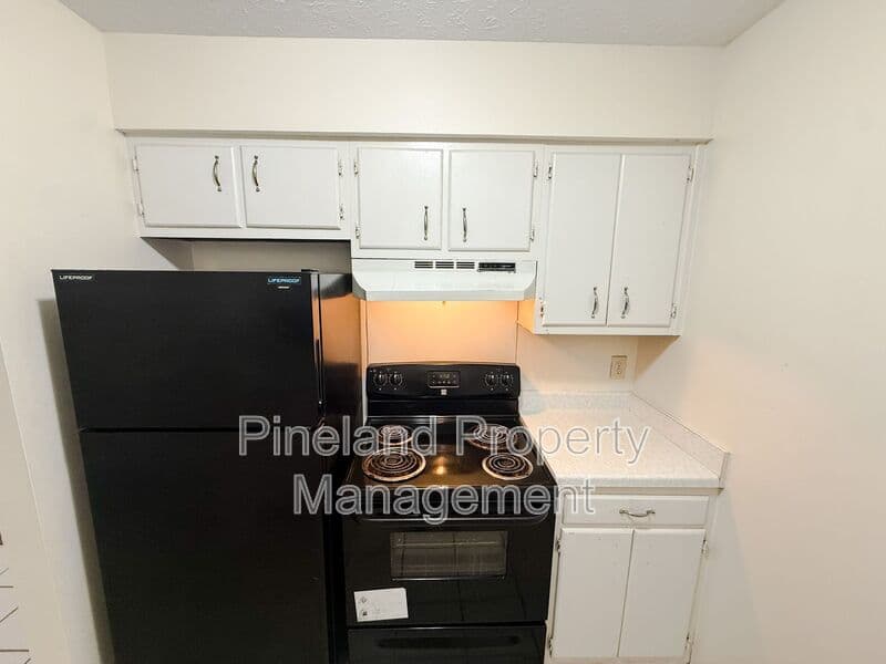 Fayetteville House: 3241 Willard Dr.