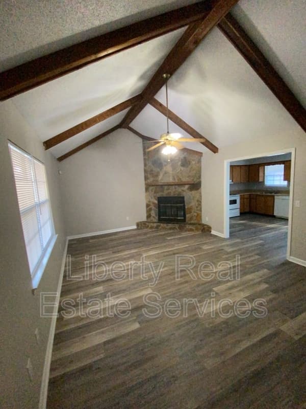 Hinesville House: 129 Deann Dr