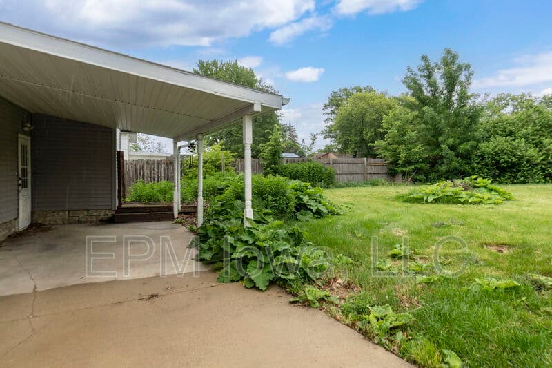 Cedar Falls House: 3310 Rownd Street