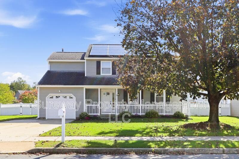 Sicklerville House: 3 Huckleberry Ave