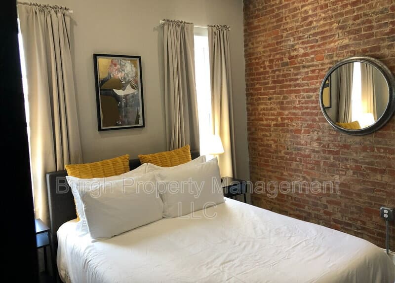 Pittsburgh Townhome: 2512 Penn Avenue