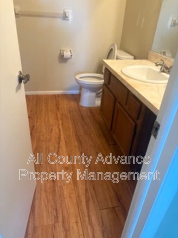 Unit 5
New Port Richey Condo: 7109 Kirsch Ct