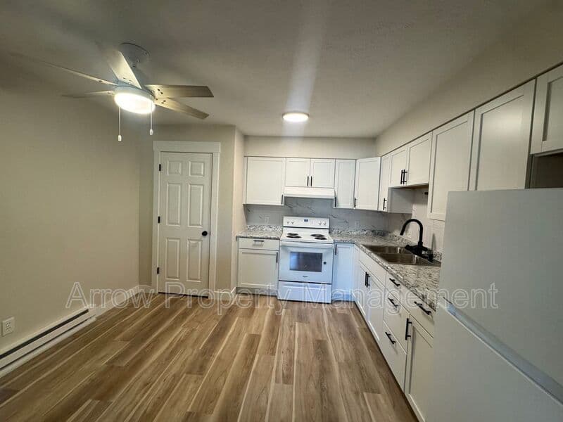 Tarkio House: 611 S 7th Street-24