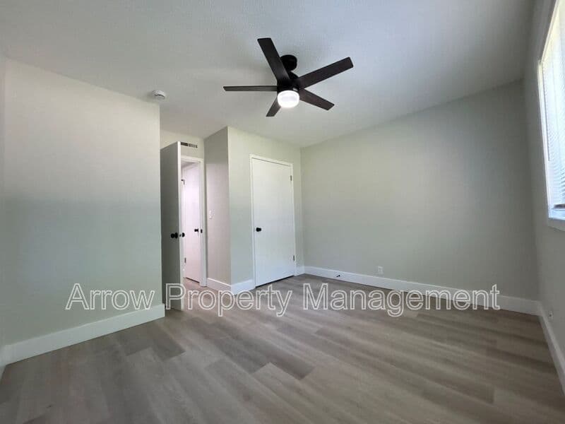 Clarinda House: 1010 North 16th Street