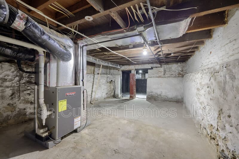 Lancaster House: 611 South Prince Street