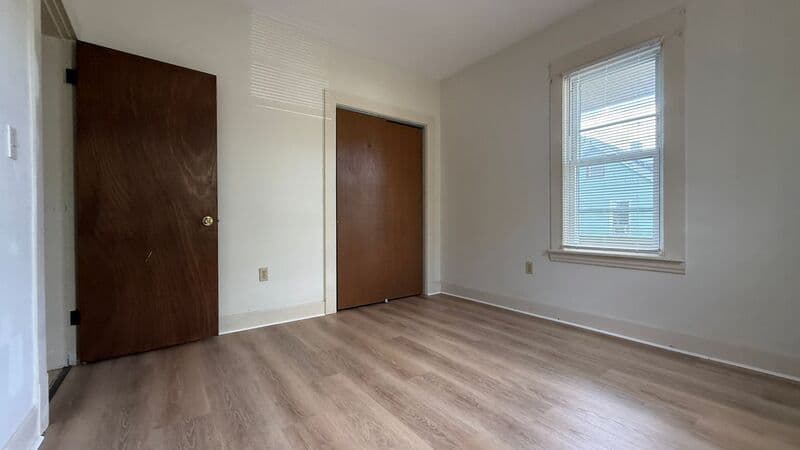 Springfield Condo: 680 Carew St