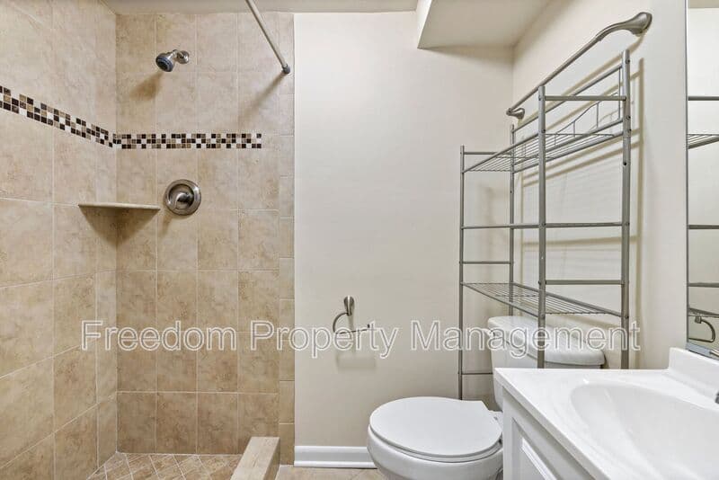 Woodbridge House: 5256 Sudberry Ln
