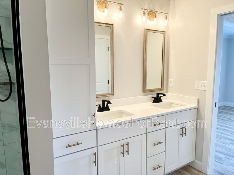 Evansville House: 4300 Chaska Drive