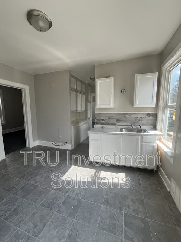 Milwaukee Condo: 2441 North 6th Street