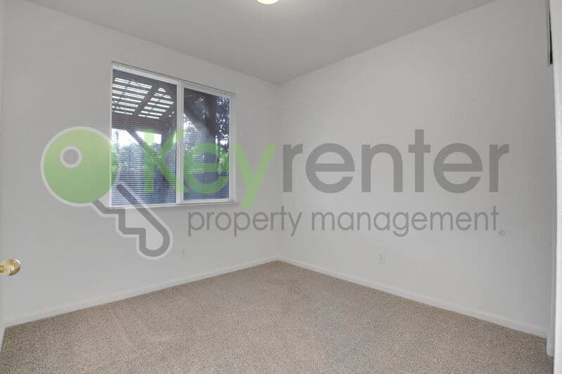 Roseville House: 1233 Manza Circle