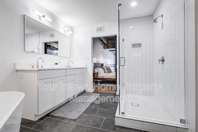 Atlanta Condo: 260 18th St NW