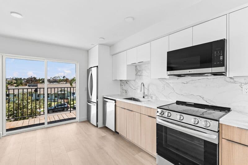 San Diego Apartment: 1259 Lincoln Avenue