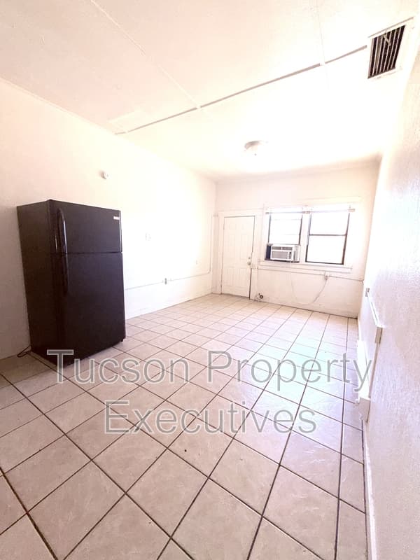 Tucson Condo: 19 West Veterans Blvd Unit 6
