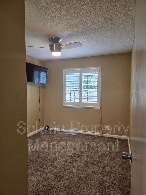 Fairfield Condo: 1152 Frost Pl