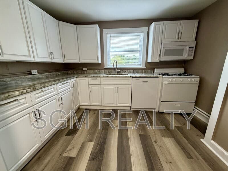 Waterloo Condo: 316 W Mill St
