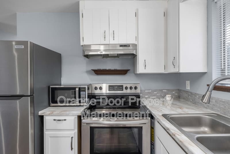 Tacoma Condo: 1613 Wheeler Street South