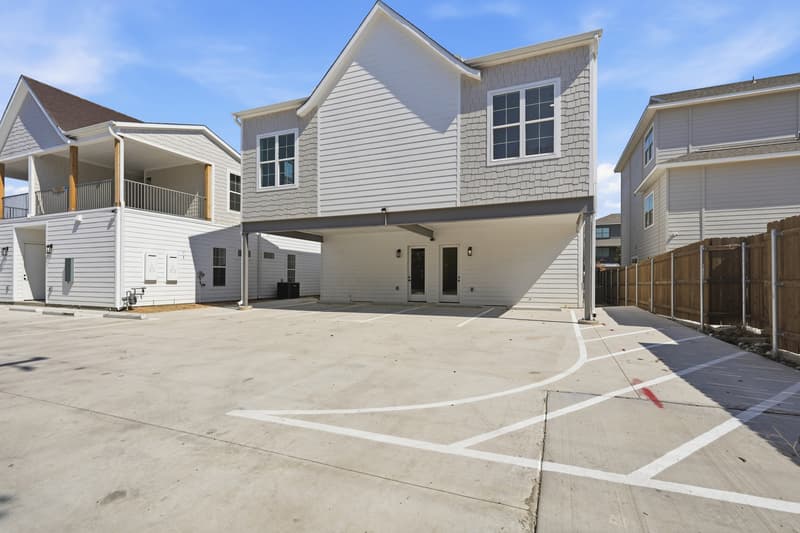 Fort Worth House: 3204 McCart Avenue