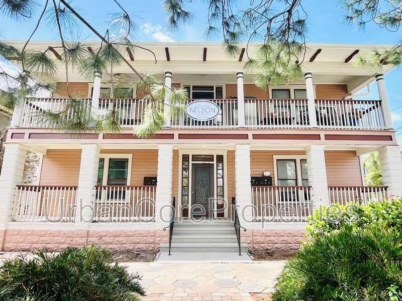 St. Petersburg Condo: 430 5th St N