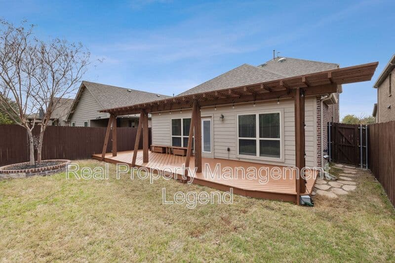 McKinney House: 812 Gray Fox Drive