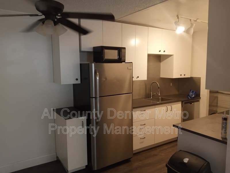 Golden Condo: 1300 Golden Circle - 103B