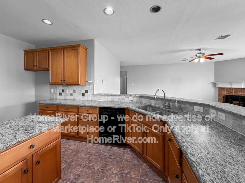 Frisco House: 9715 Madison Dr