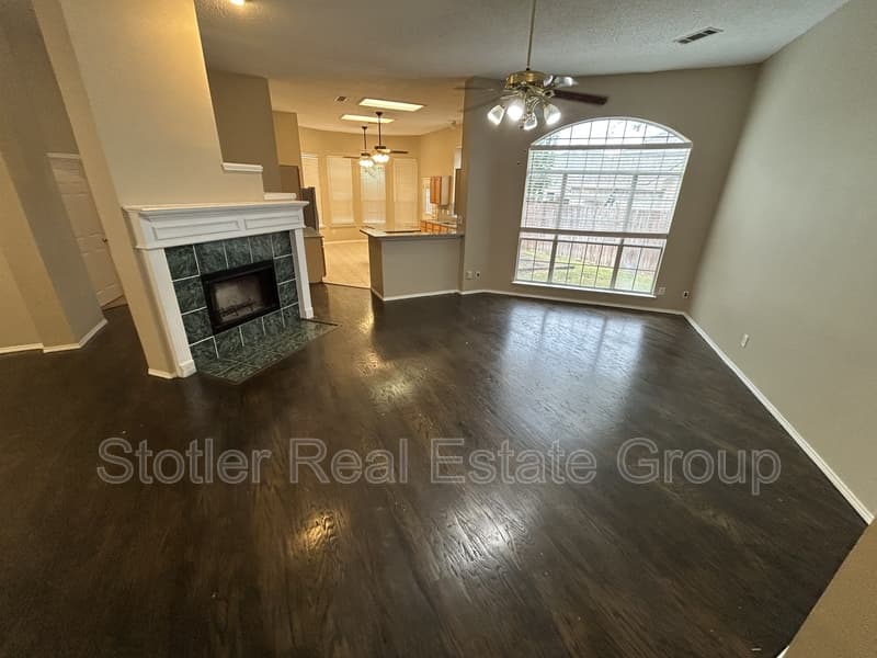 Arlington House: 6720 Tabor Drive