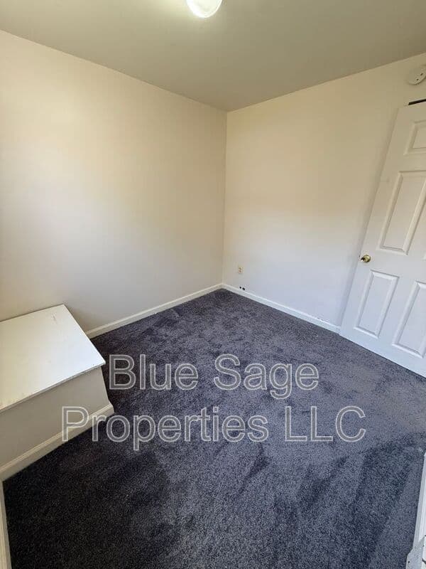 Linwood House: 1427 Simpson St