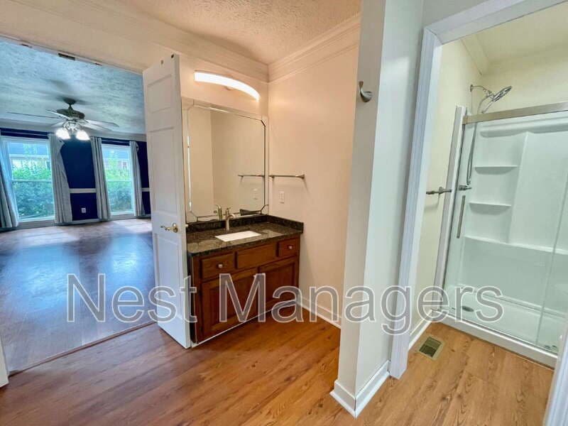 Fayetteville House: 5704 Kindley Dr