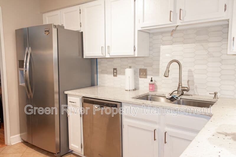 Jacksonville House: 12955 Julington Ridge Drive E