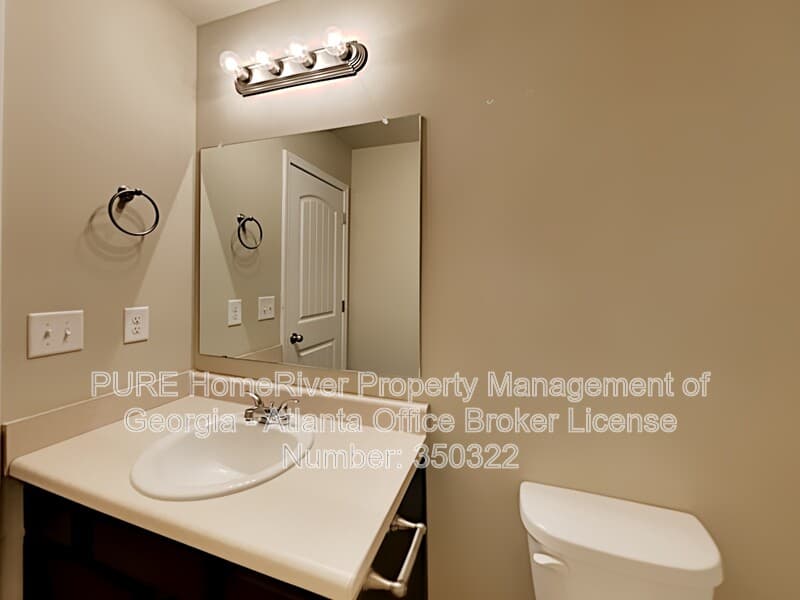 Dallas House: 130 Laurelcrest Ln