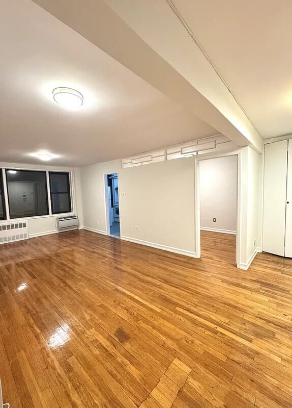 Brooklyn Condo: 415 Beverley Rd