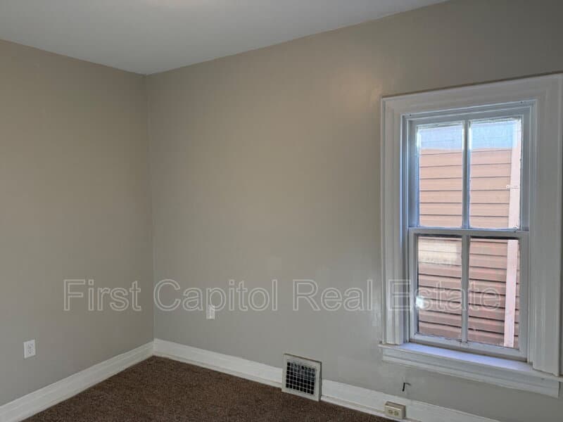 Hanover Condo: 532 Broadway