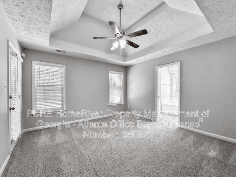 Fayetteville House: 130 Hibiscus Trl