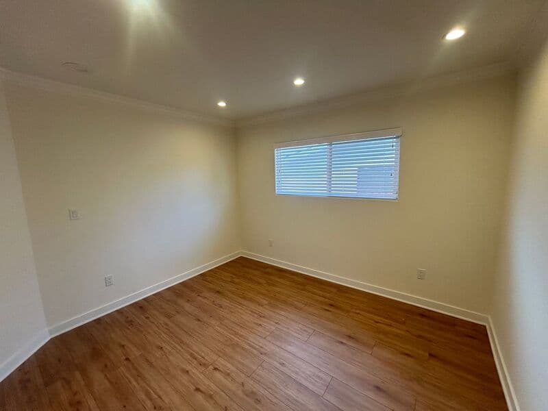 Pasadena House: 648 W Howard Street