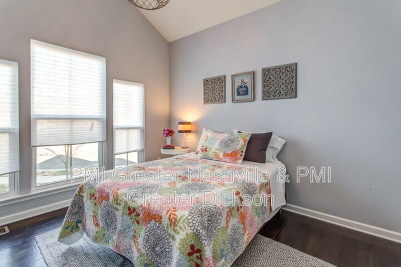 Nashville House: 1664 Brockton Lane